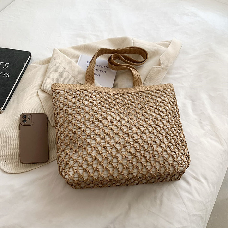 Golden woven handbag with a central zipper – another view (2)