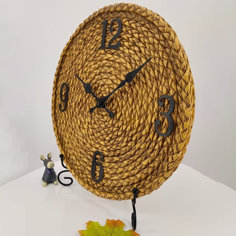 Outdoor rattan-look wall clock – close-up detail