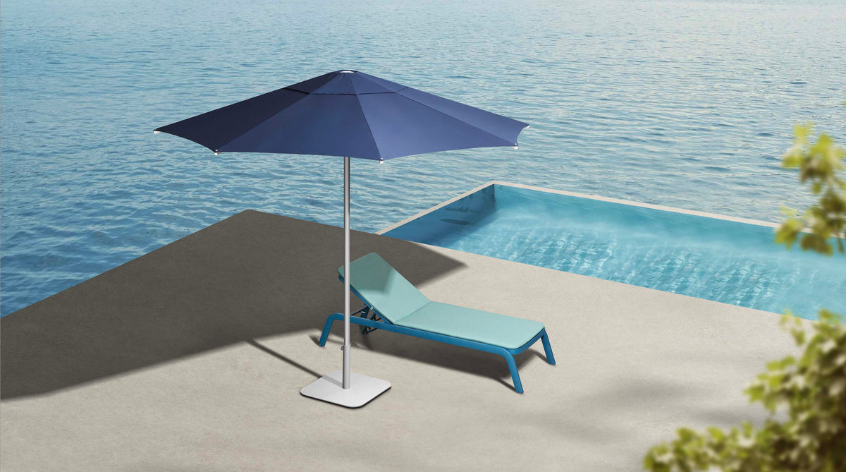 Joy aluminum sun lounger in blue – shown outdoors (2)
