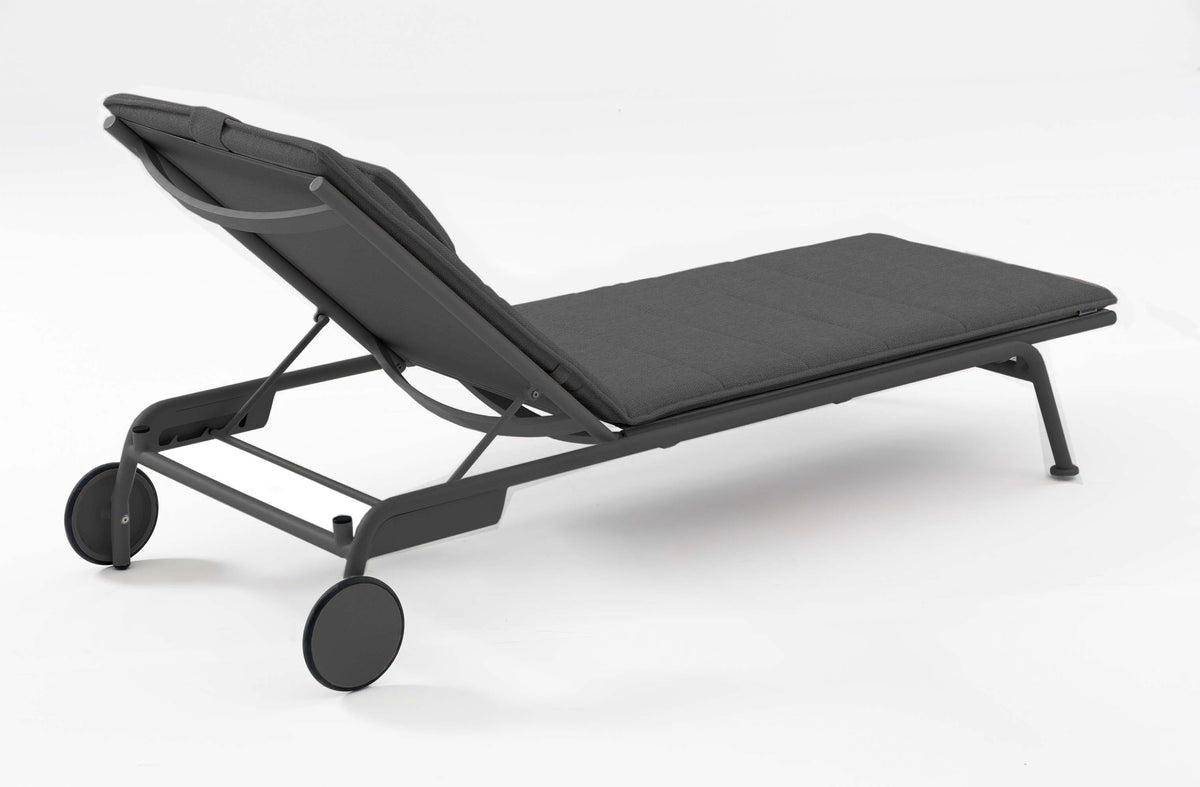 Sunny black aluminum and textilene chaise lounges, set of 2