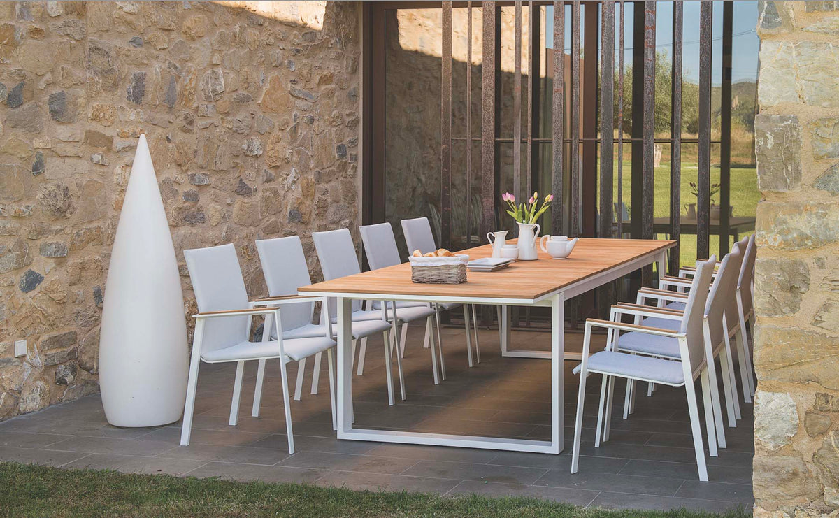 Lilou white aluminum padded textilene dining chairs, set of 2 – shown outdoors (5)