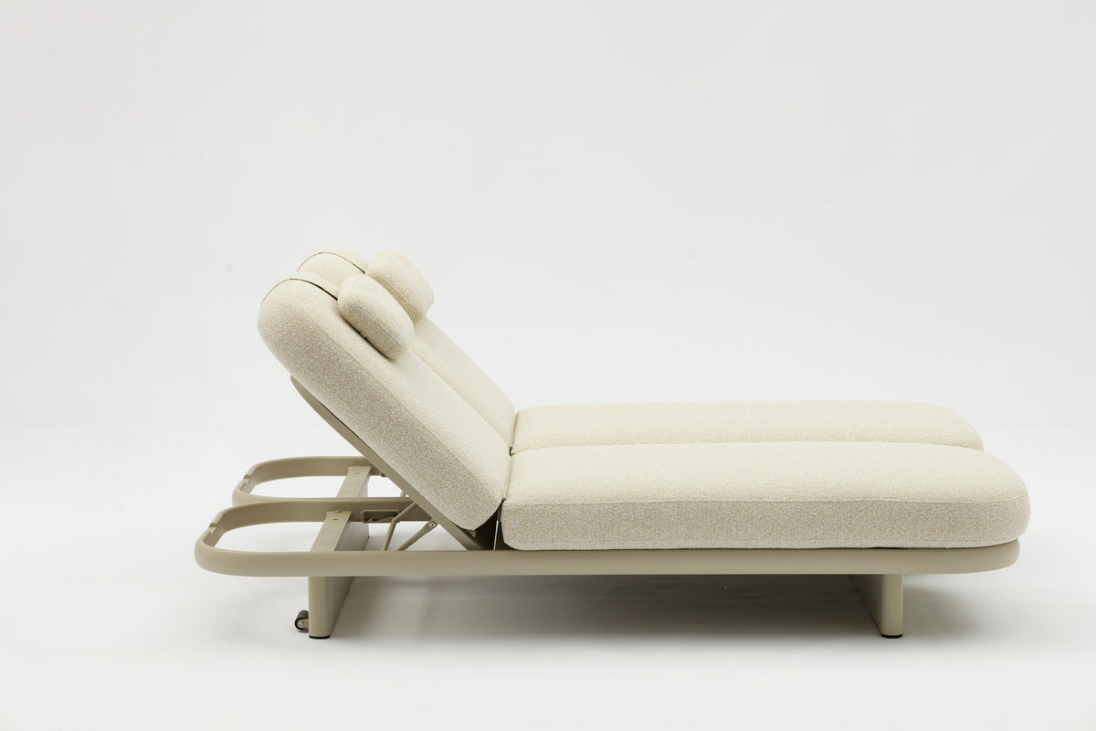 Rosa beige aluminum double chaise lounge with wheels – another view