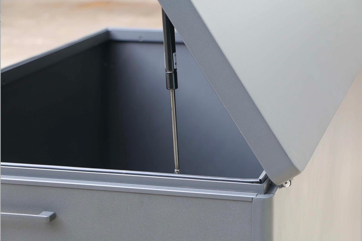 Easy charcoal aluminum deck box with wheels – close-up detail