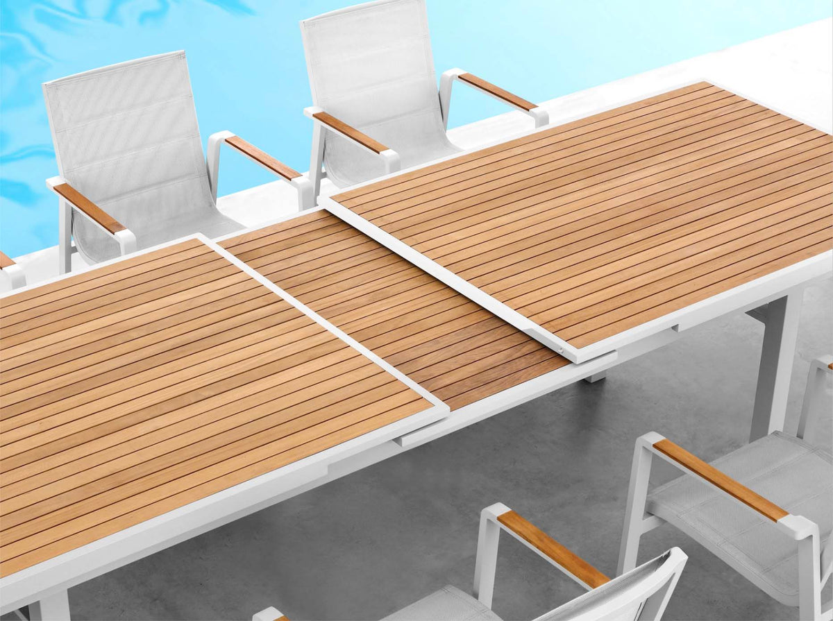 Noffy extendable aluminum and teak dining set for ten – close-up detail