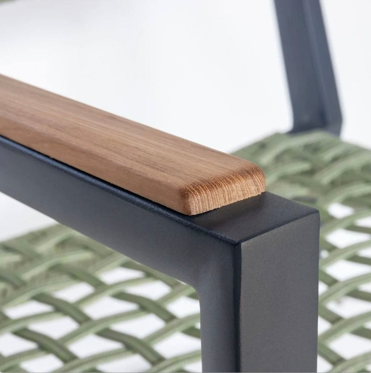 Champion green rope stackable restaurant patio chair – close-up detail (2)
