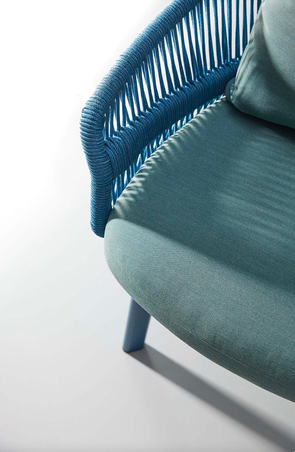 Armchair from the Laska round teak and blue rope dining set for four – close-up detail