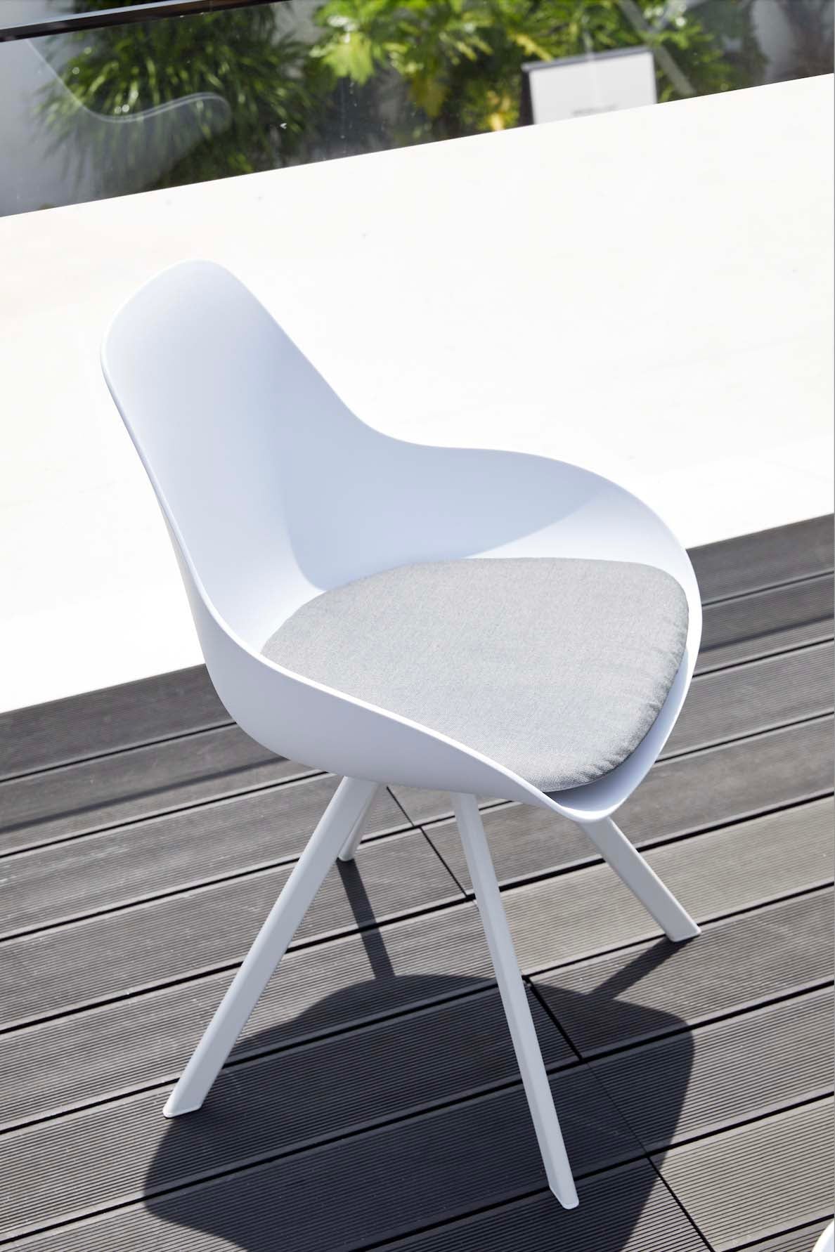 Mondo white outdoor dining chairs, set of 2