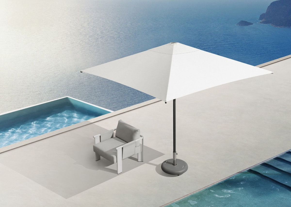 Loli aluminum patio umbrella with acrylic canopy, 2.5 x 2.5 m – shown outdoors (2)