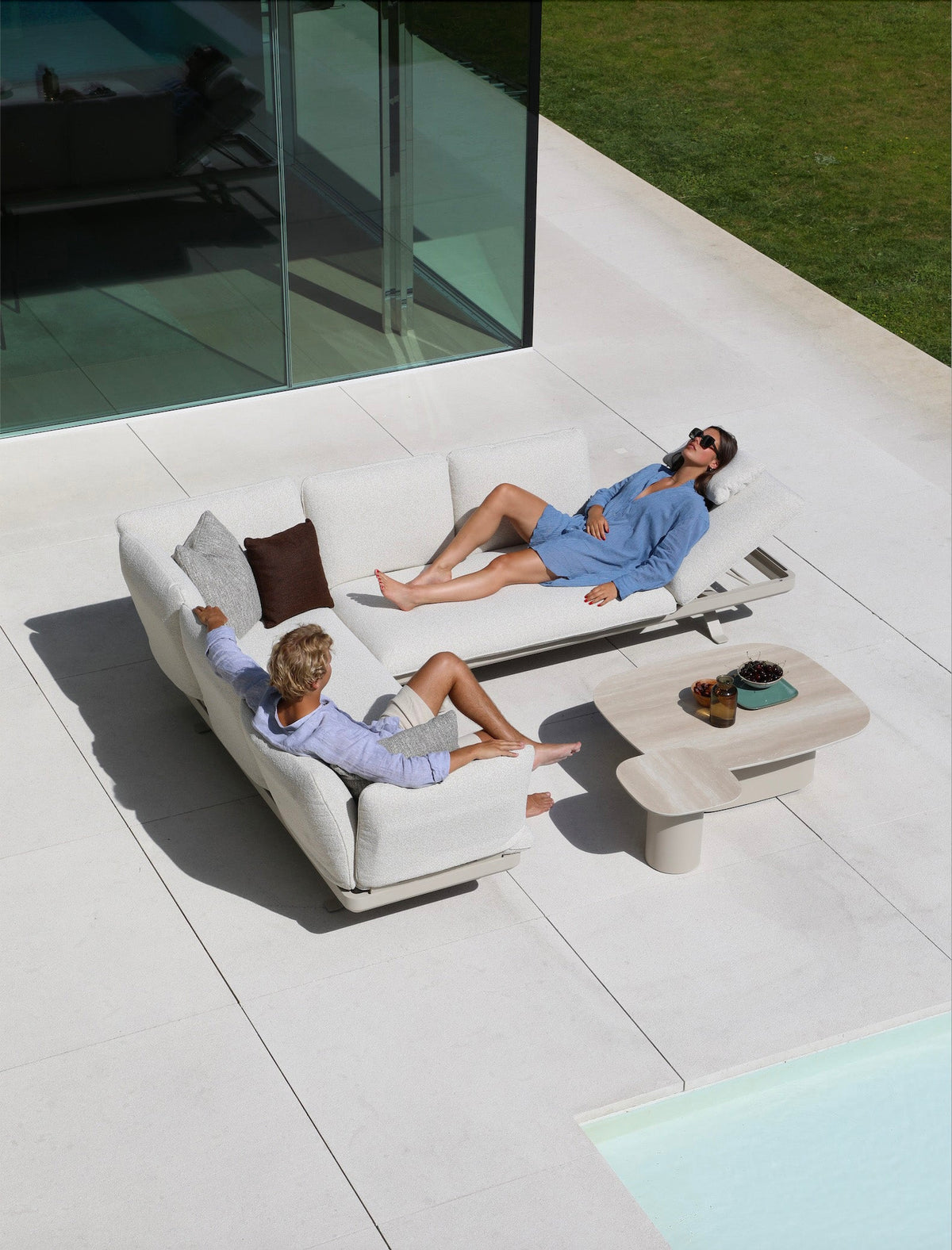 Camille convertible aluminum outdoor sectional made of two 3-seat sofas – shown outdoors (7)