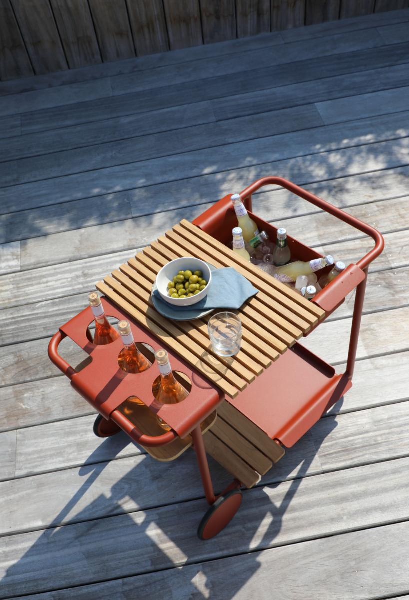 Sunny red aluminum outdoor bar cart with cooler – shown outdoors (2)
