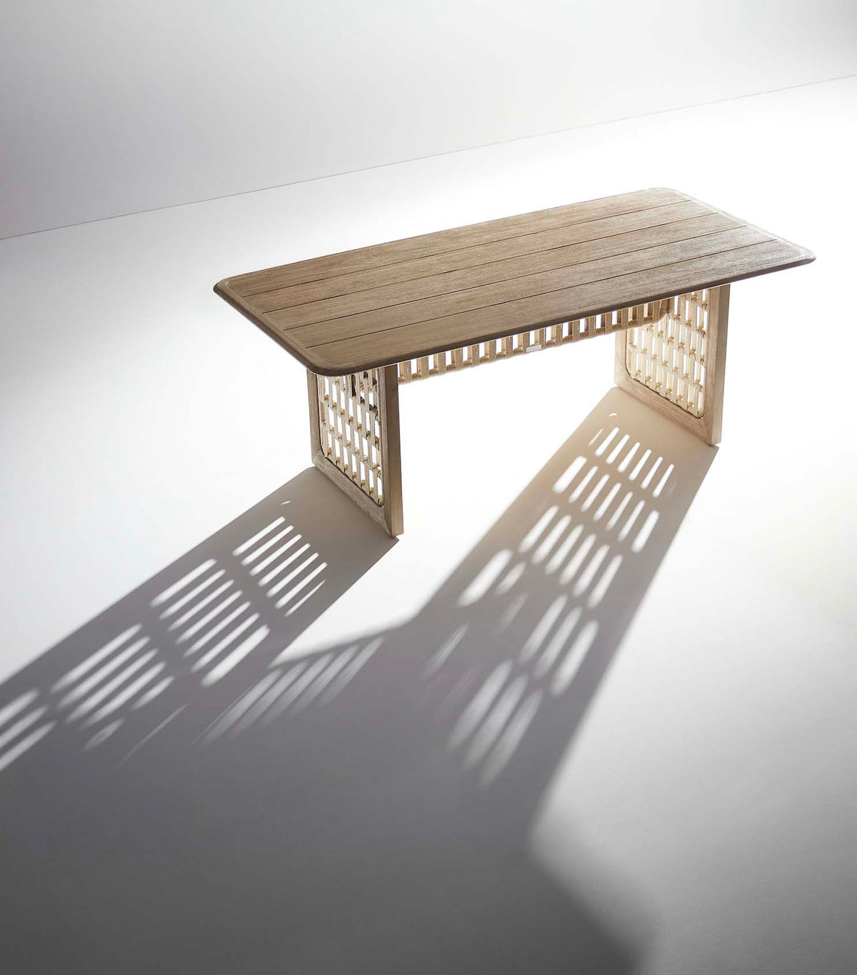 Palma 6-seat solid teak and rope outdoor dining set – close-up detail
