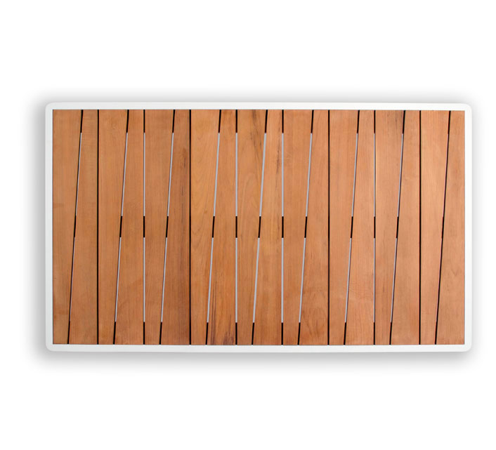 Coffee table from the Lovy Cosy white aluminum outdoor sectional with teak armrests – close-up detail