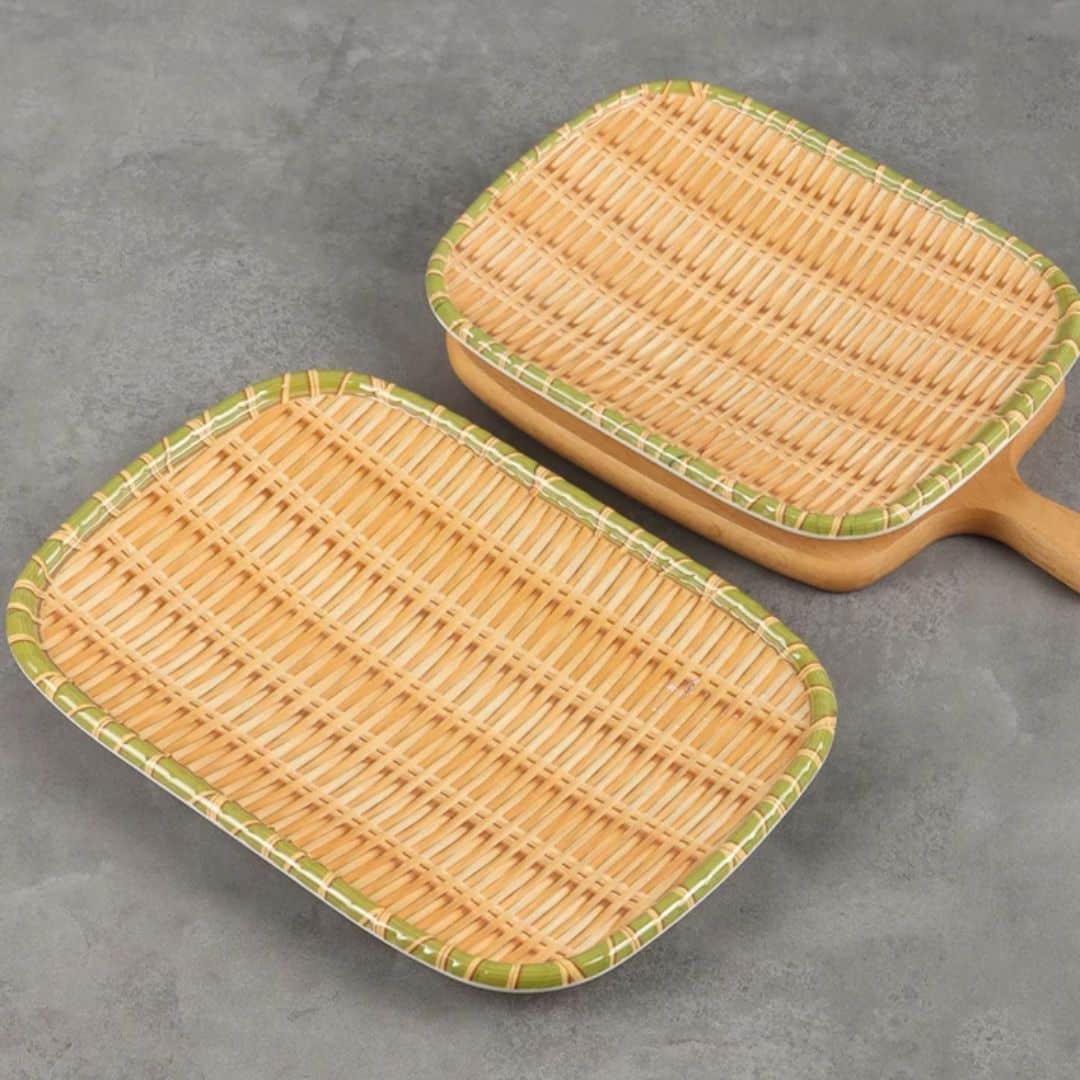 Rectangular hand-braided bamboo plate with a tight cross weave – multiple views