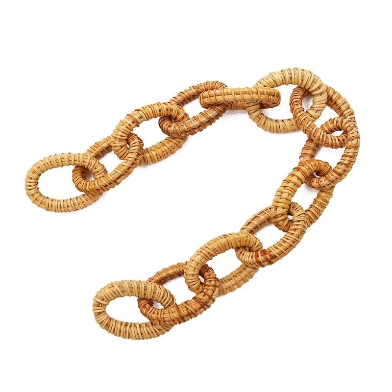 Decorative chain of large hand-braided rattan links