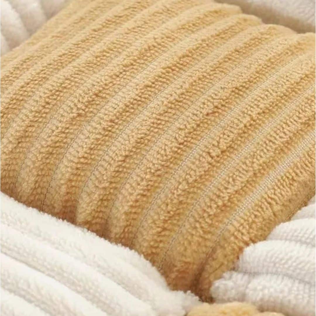 Square checkered chair cushion – close-up detail