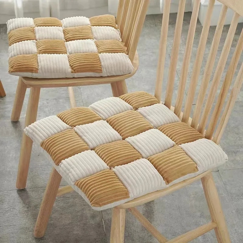 Square checkered chair cushion – shown in a room setting