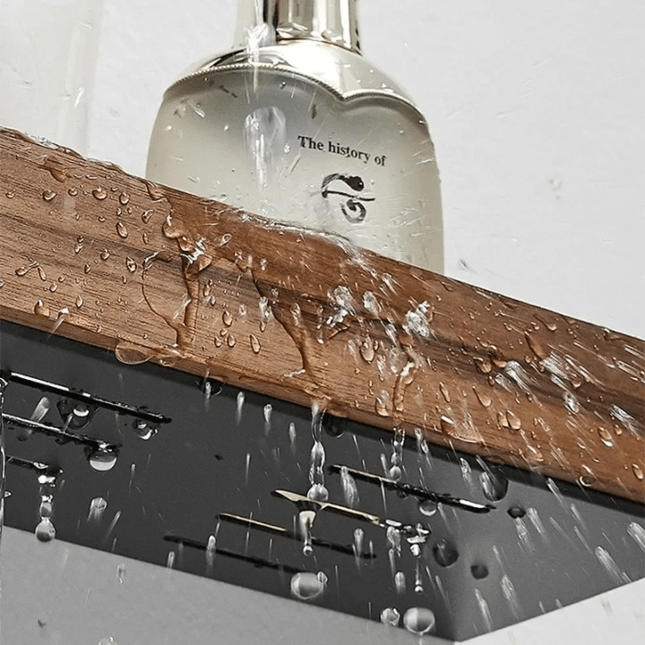 Floating natural wood shelf with a brushed aluminum support – close-up detail