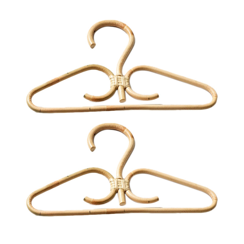 Set of two rattan hangers with gold metal hooks