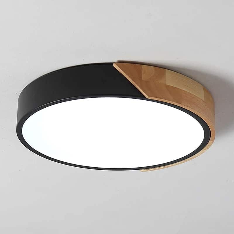 Wood-look pendant light hanging from the ceiling – black variant