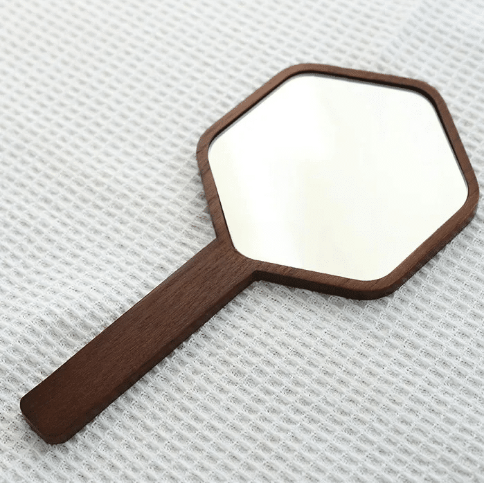 Vintage-style solid oak mirror with a rounded handle – another view (2)