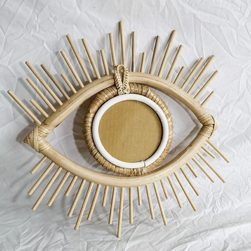 Adjustable handwoven rattan makeup mirror – close-up detail