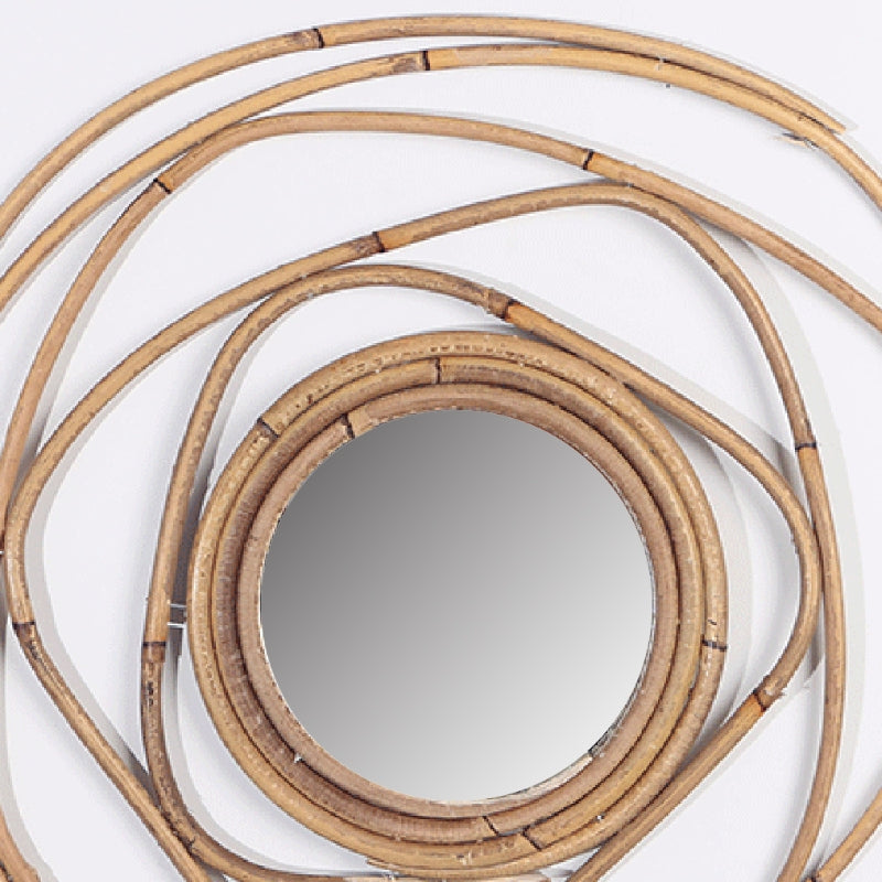 Rose-shaped rattan wall mirror with hand-braided petals – close-up detail