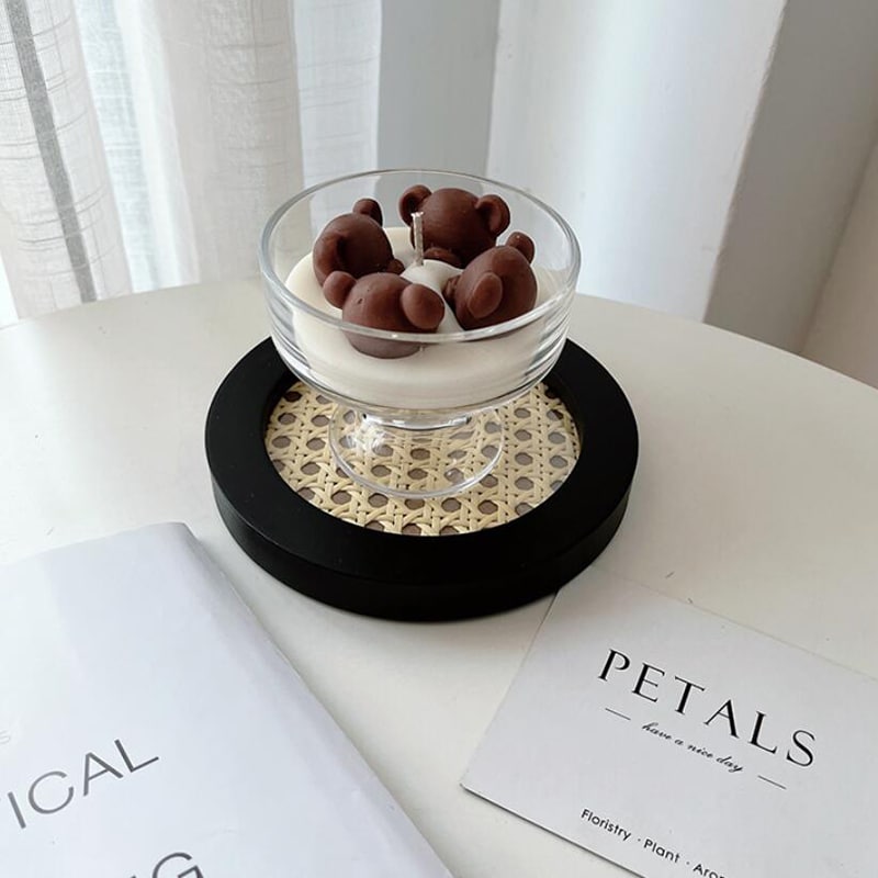 Round decorative rattan tray with a slightly raised rim – shown in a room setting (2)