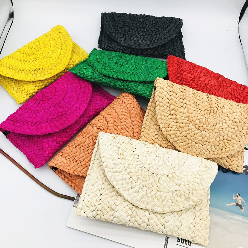 Handmade structured straw clutch – multiple views (2)