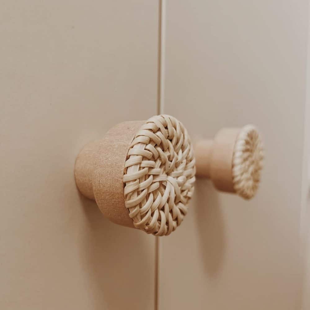 Set of ten beech and natural rattan knobs – close-up detail