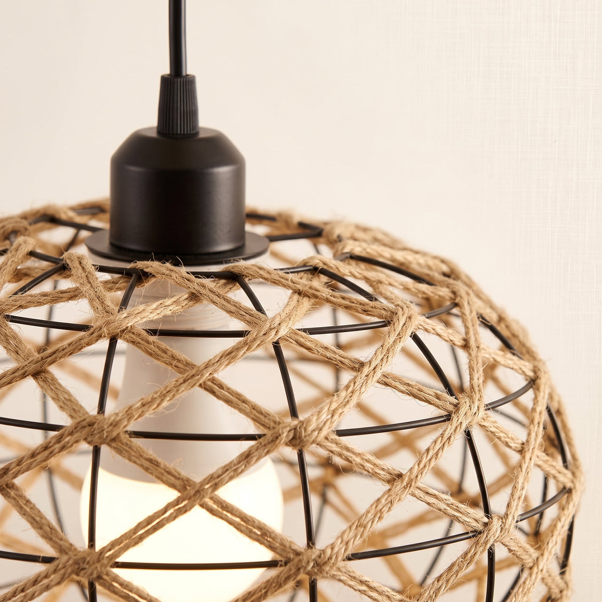 Openwork braided rope ball pendant light – close-up detail