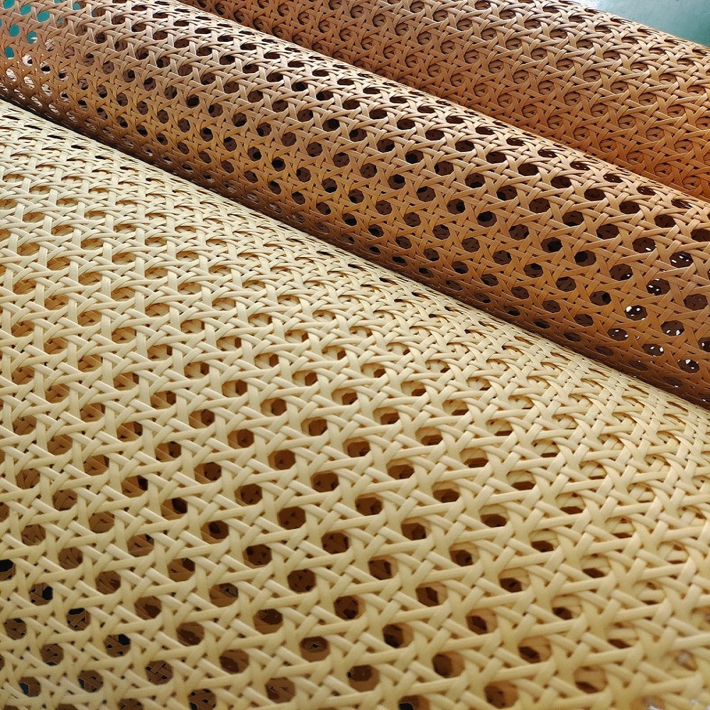 Roll of waterproof plastic rattan webbing – close-up detail (2)