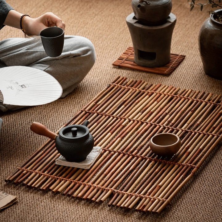 Modern golden bamboo placemat with rounded edges – shown in a room setting (2)