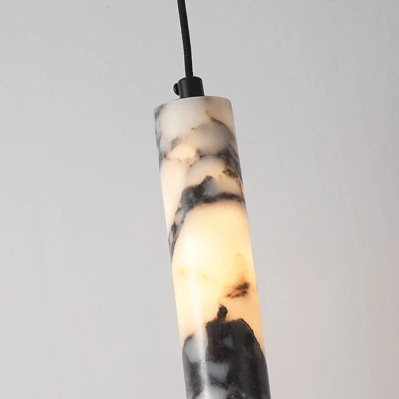 Sélinonte slim marble tube pendant light – close-up detail