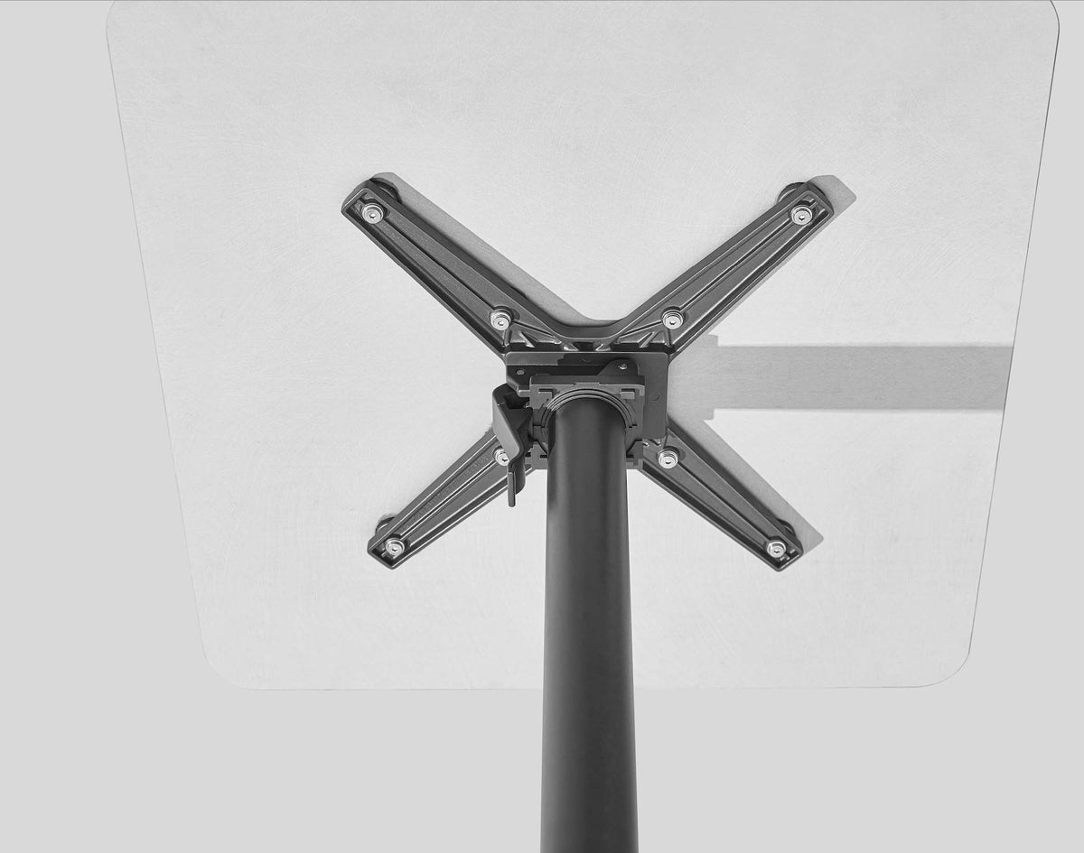 Sarran square aluminum bistro table – close-up detail