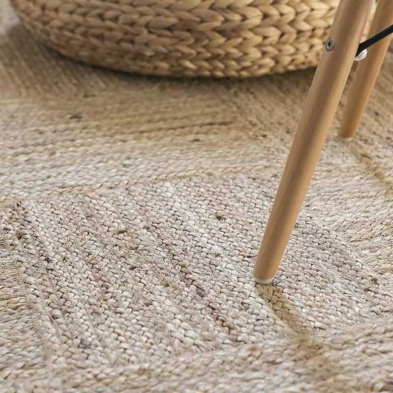 Rustic striped wicker-look woven rug in warm beiges – close-up detail (2)