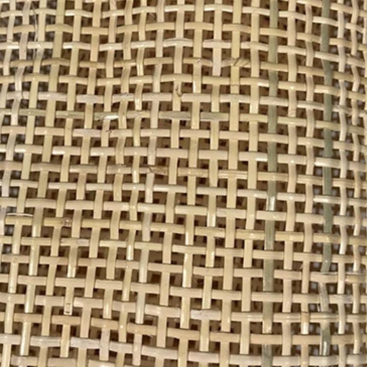 Rectangular handwoven natural rattan rug – close-up detail (2)