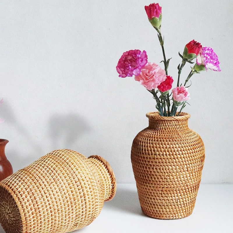 Classic slender natural rattan vase – another view (3)
