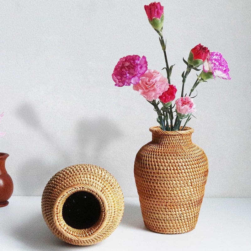 Classic slender natural rattan vase – another view (4)