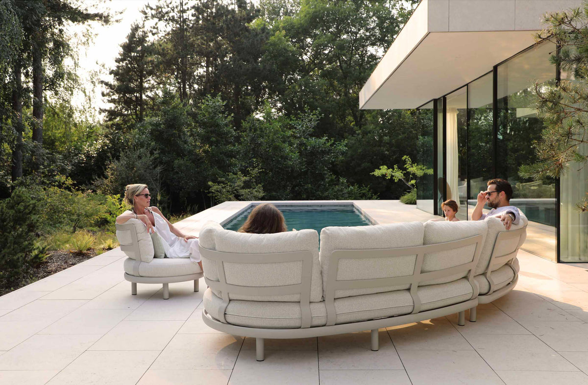 Rosa modular aluminum outdoor sofa set with thick cushions – shown outdoors (7)