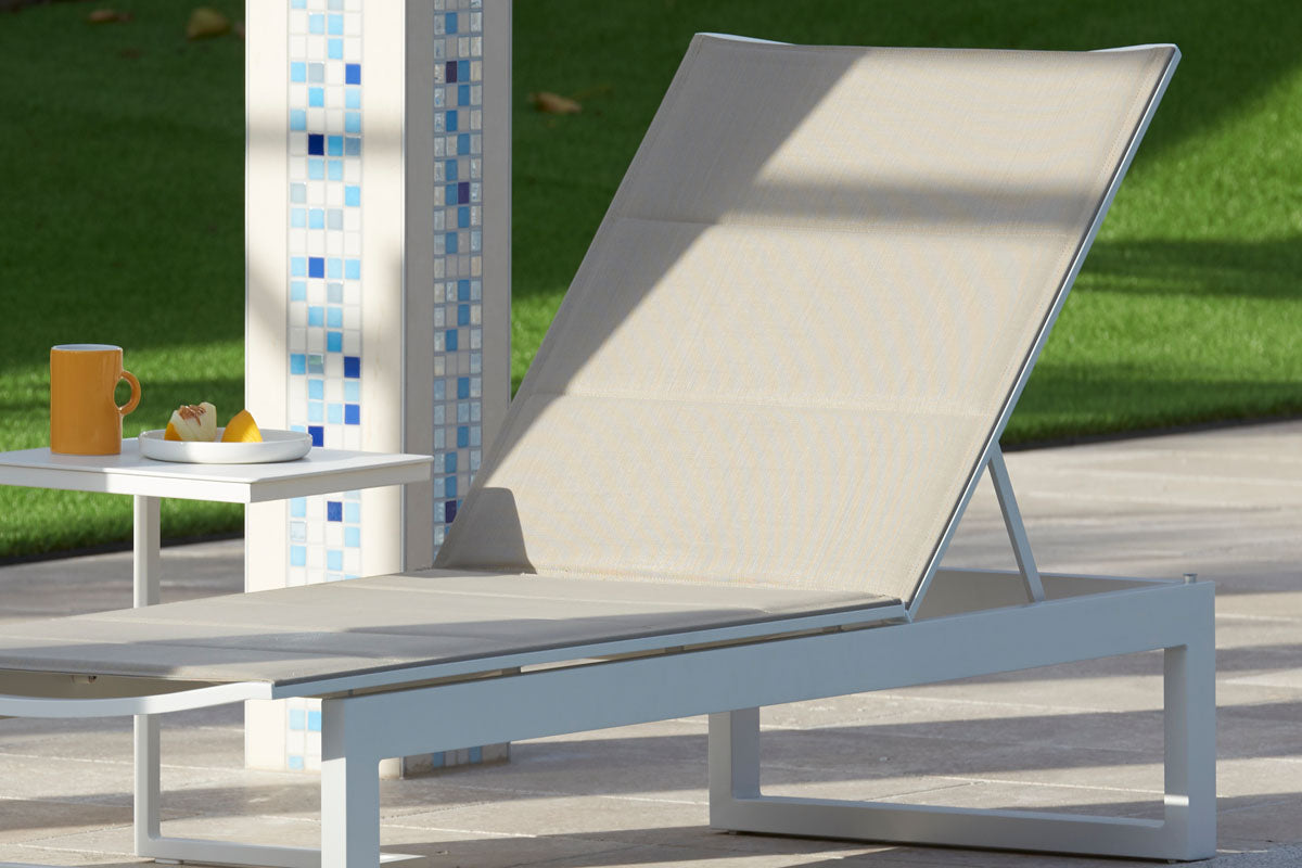 Como taupe chaise lounge set of two with side table – shown outdoors (3)
