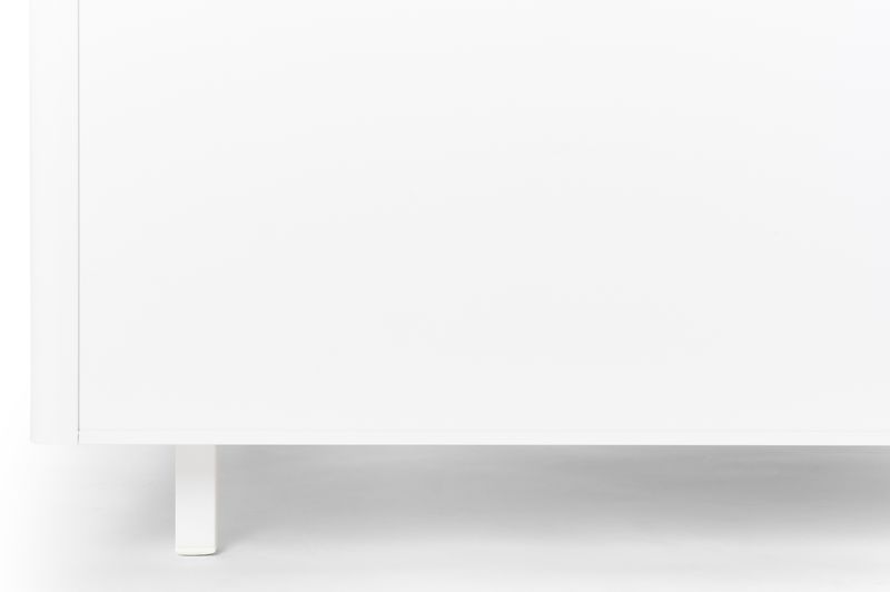 Easy white aluminum deck box with wheels – close-up detail (4)