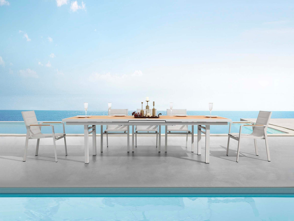 Noffy extendable aluminum and teak dining set for ten – shown outdoors (4)