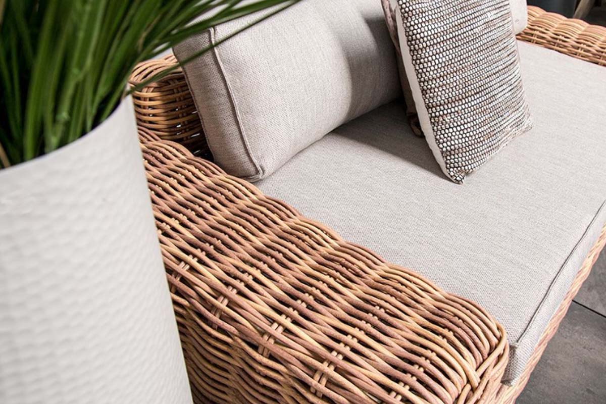 Bali round resin wicker patio set with 3-seat sofa, two armchairs and glass table – close-up detail