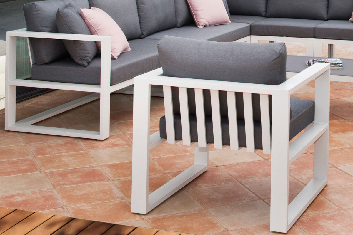 Armchair from the Belly Cool 8-seat aluminum outdoor sectional with pouf and coffee table – close-up detail