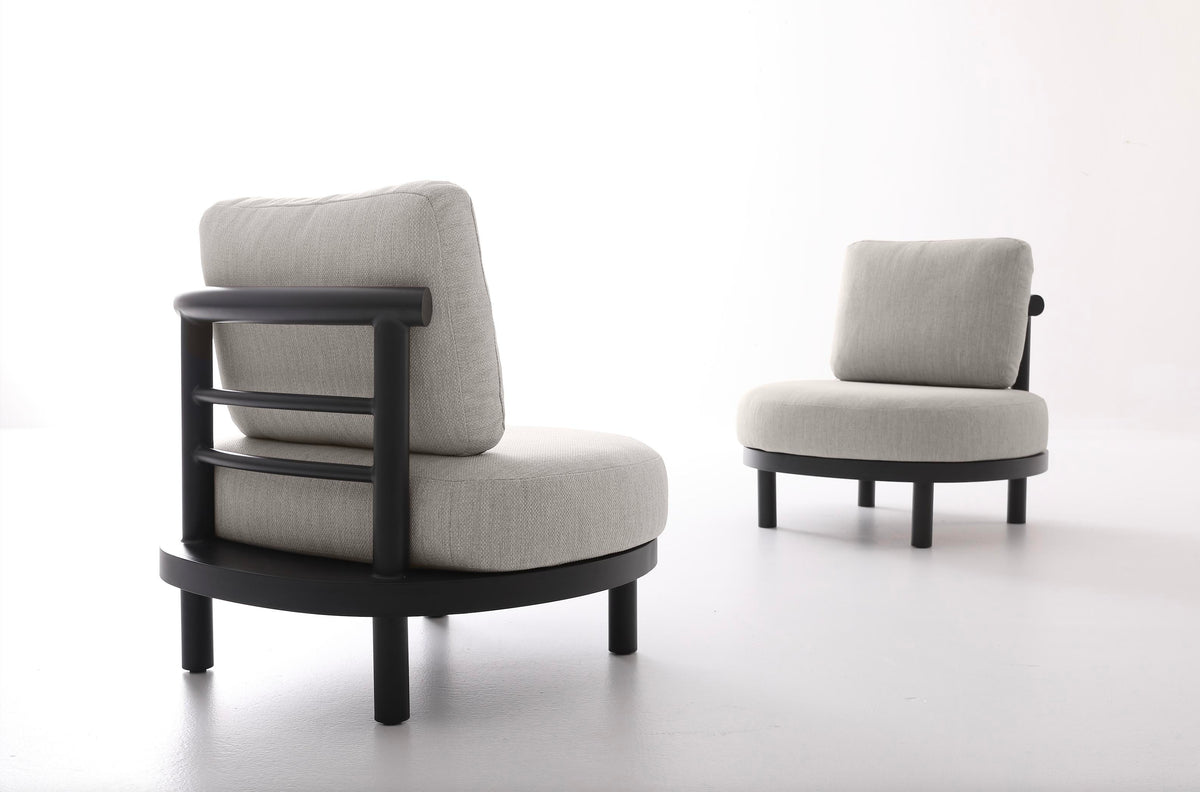 Ambre black aluminum sofa set with beige cushions