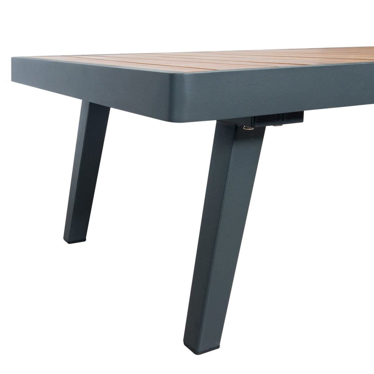 Lovy aluminum and teak outdoor coffee table – close-up detail (2)