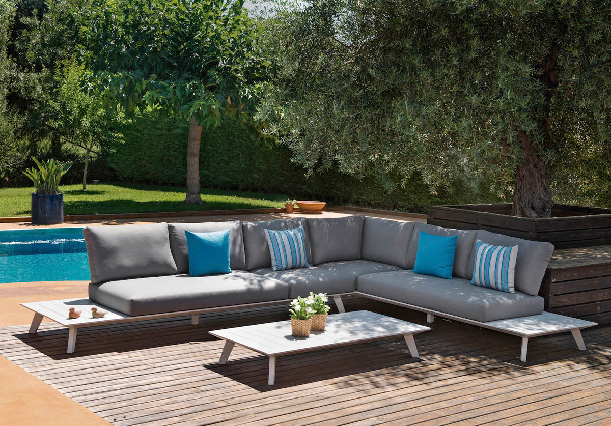 Tiny 6-seat white modular aluminum outdoor sofa – shown outdoors (3)