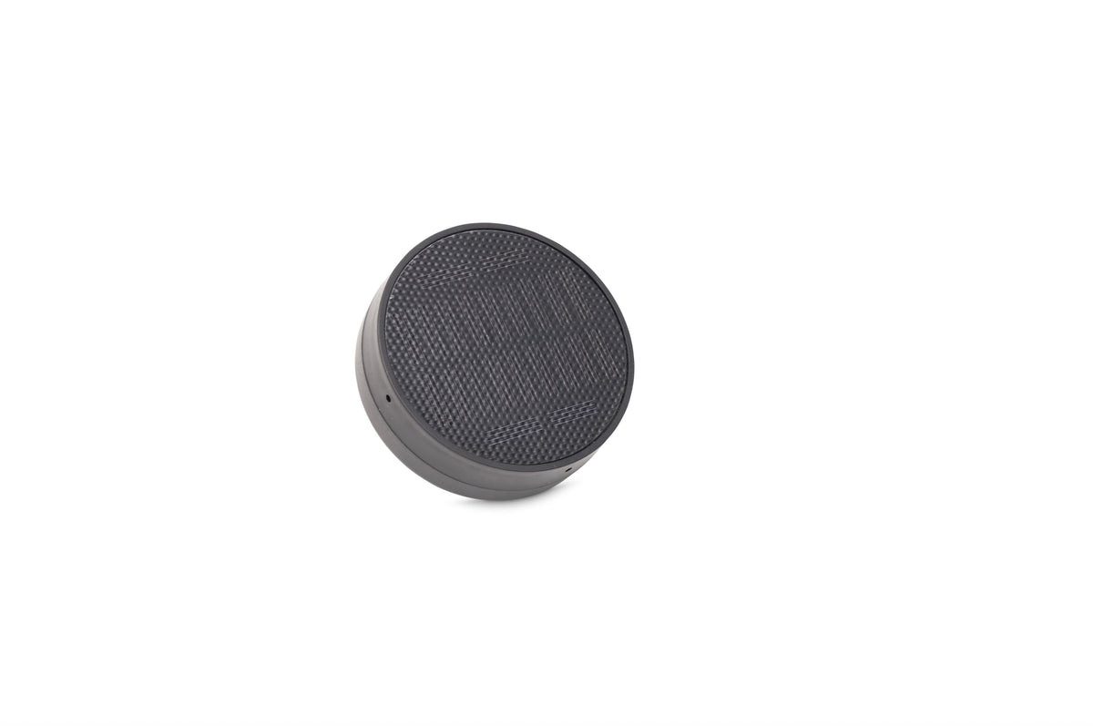 Moon travertine solar outdoor lamp, small – close-up detail (2)