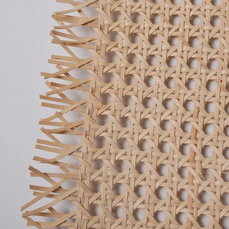 Roll of plastic rattan-look webbing in warm brown – close-up detail (2)