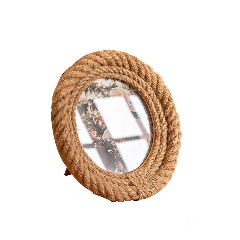 Round hemp and rattan photo frame
